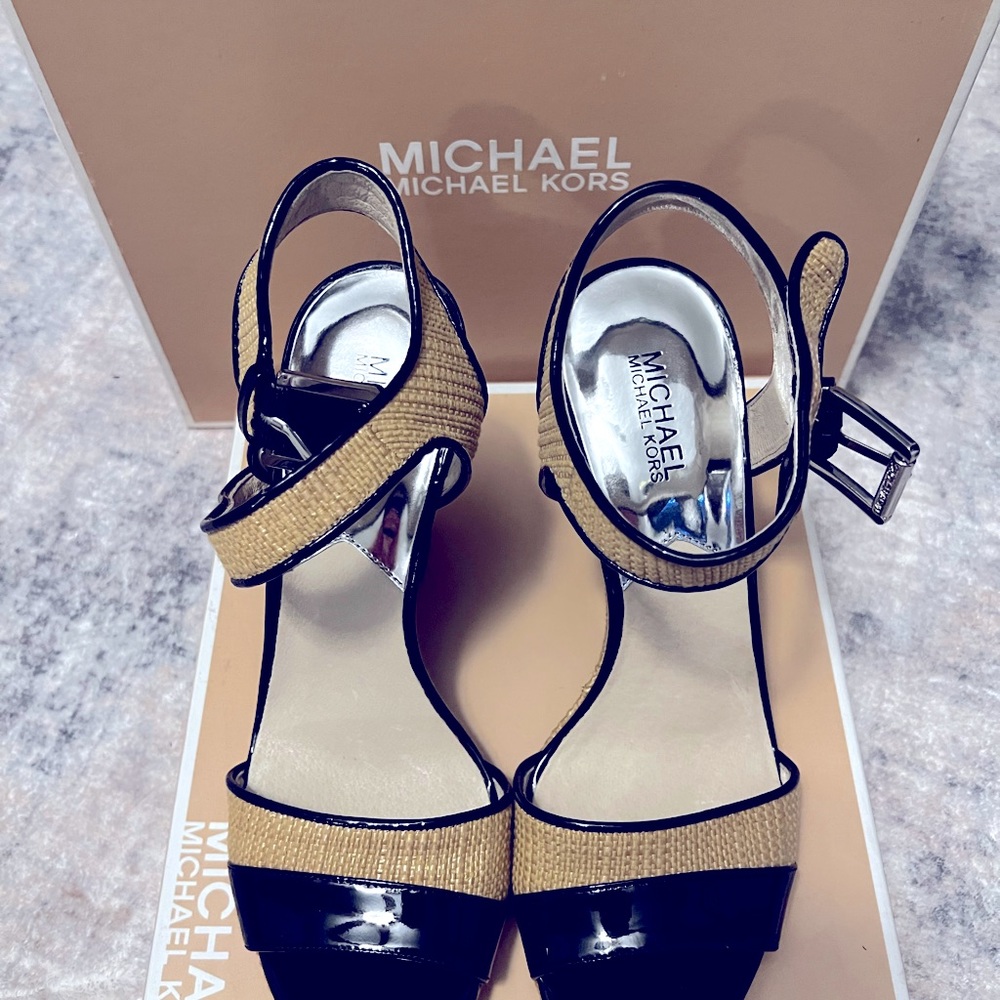 MICHAEL -michael Kors size 10 Camilla wedge